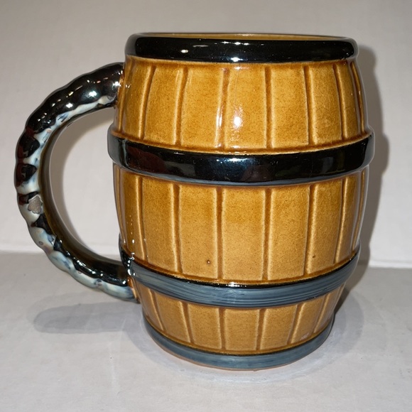Vintage beer barrel ceramic mug 14 oz - Picture 2 of 5